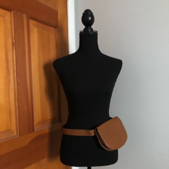 Forever 21 Handbags - Forever 21 Faux Leather Belt Bag